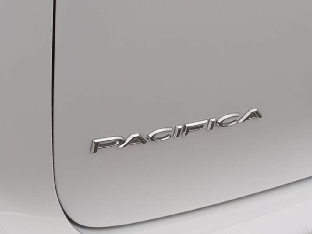 Thumbnail: 2024 Chrysler Pacifica - 12