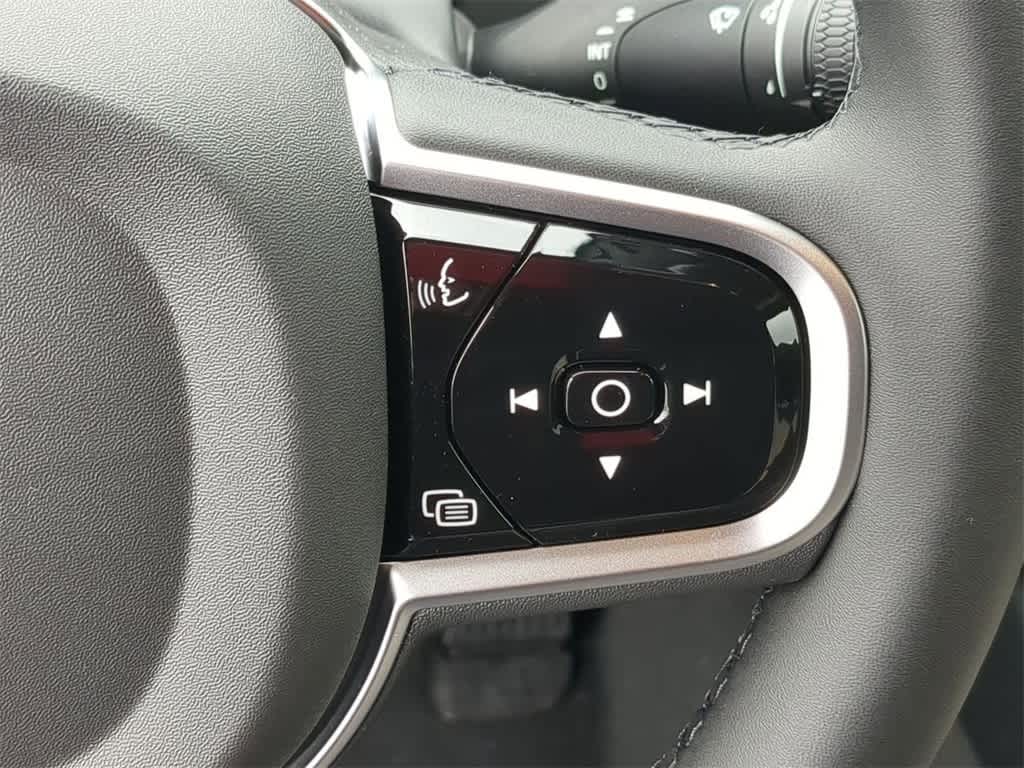 Thumbnail: 2026 Volvo XC60 - 23