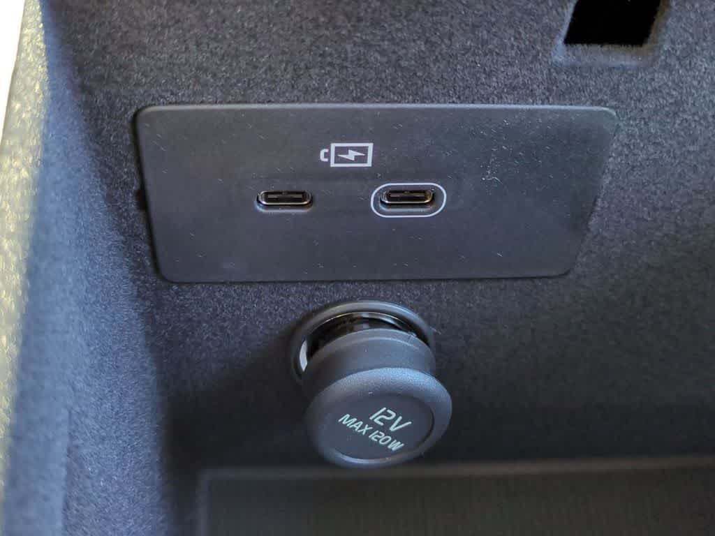 Thumbnail: 2026 Volvo XC90 - 30