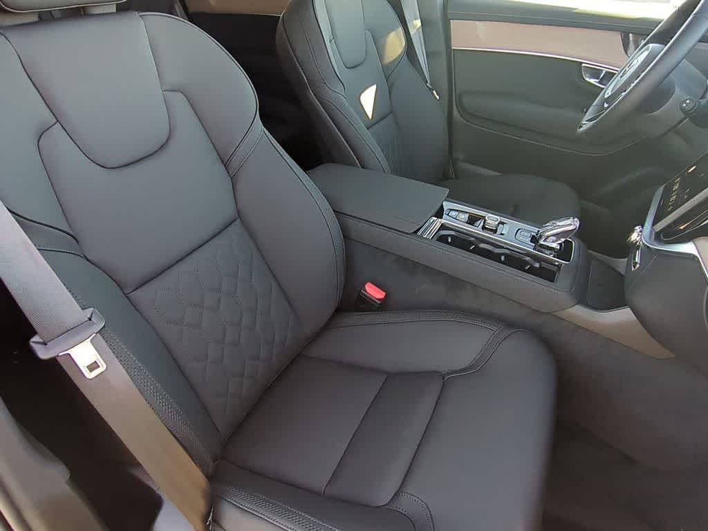 Thumbnail: 2026 Volvo XC90 - 21