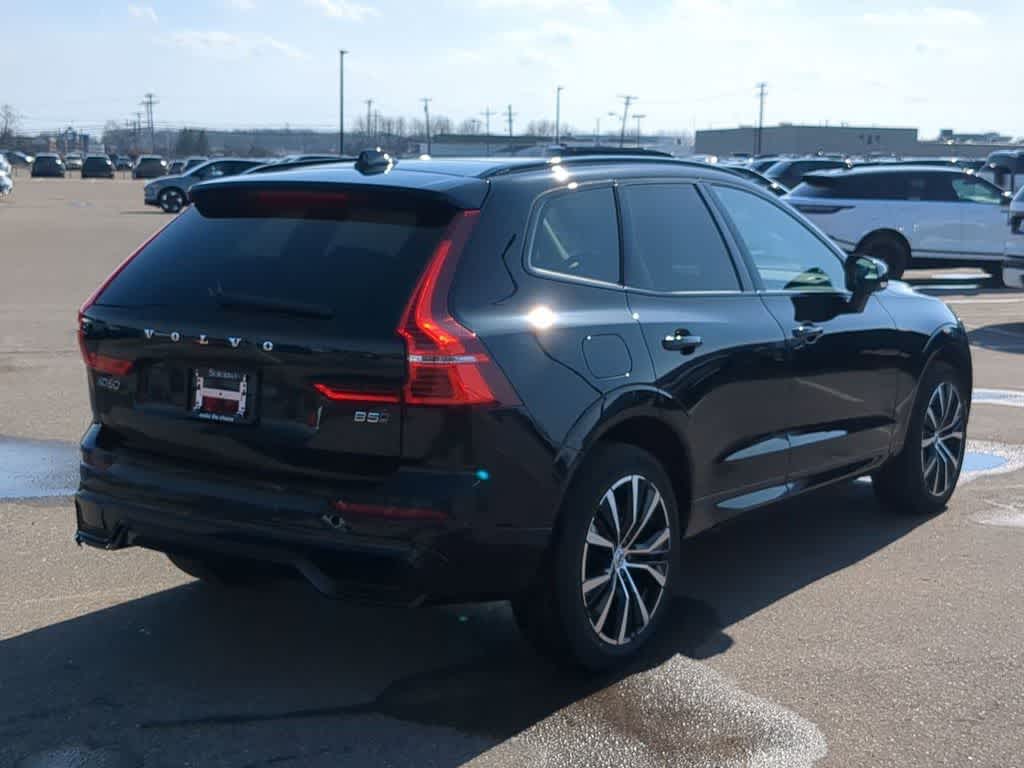 Thumbnail: 2025 Volvo XC60 - 6
