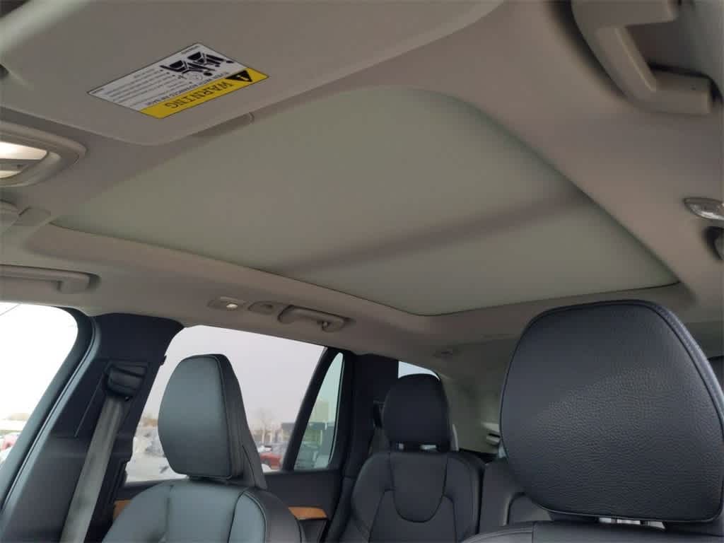 Thumbnail: 2025 Volvo XC90 - 16