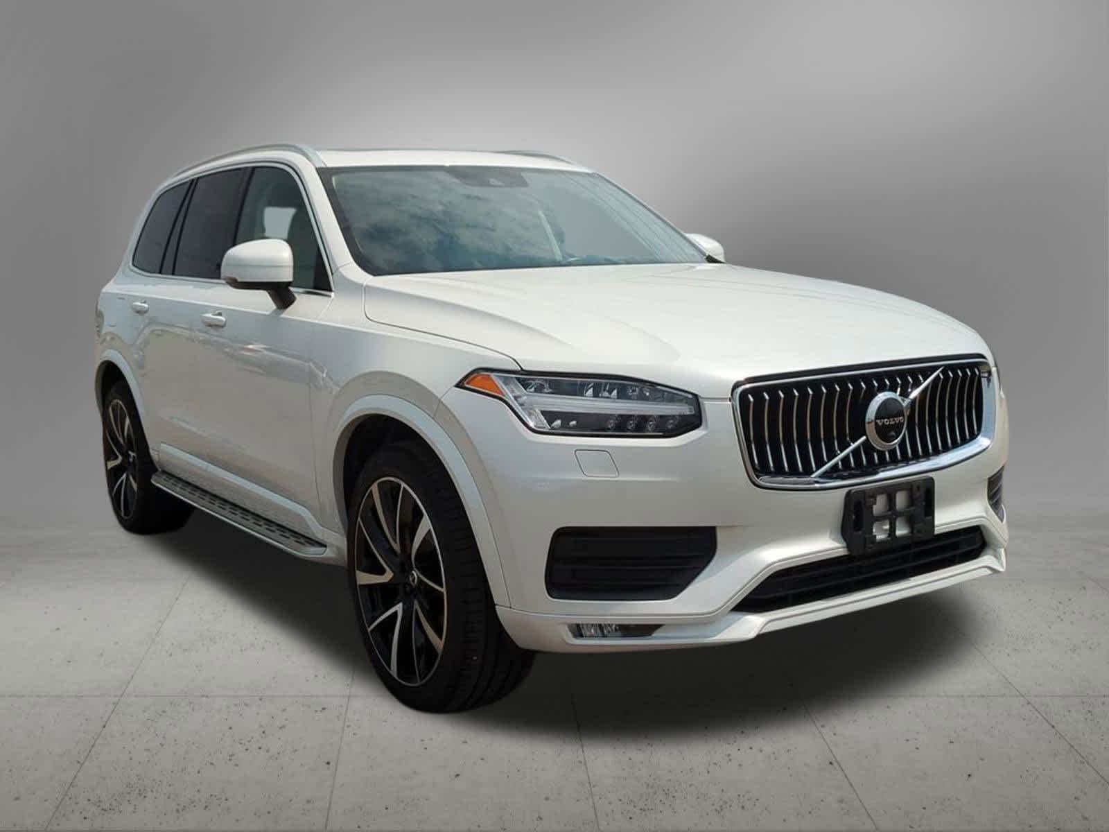 2022 Volvo XC90 T6 Momentum 8
