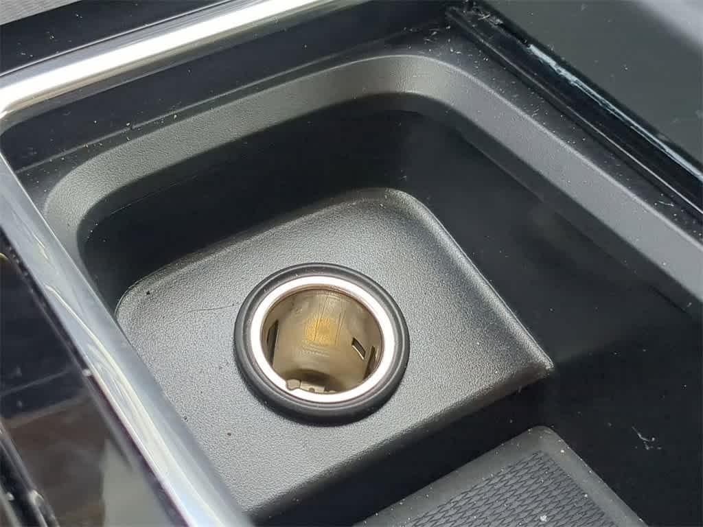 Thumbnail: 2026 Volvo XC60 - 29