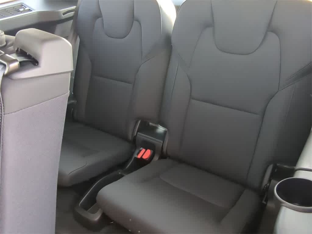 Thumbnail: 2026 Volvo XC90 - 20