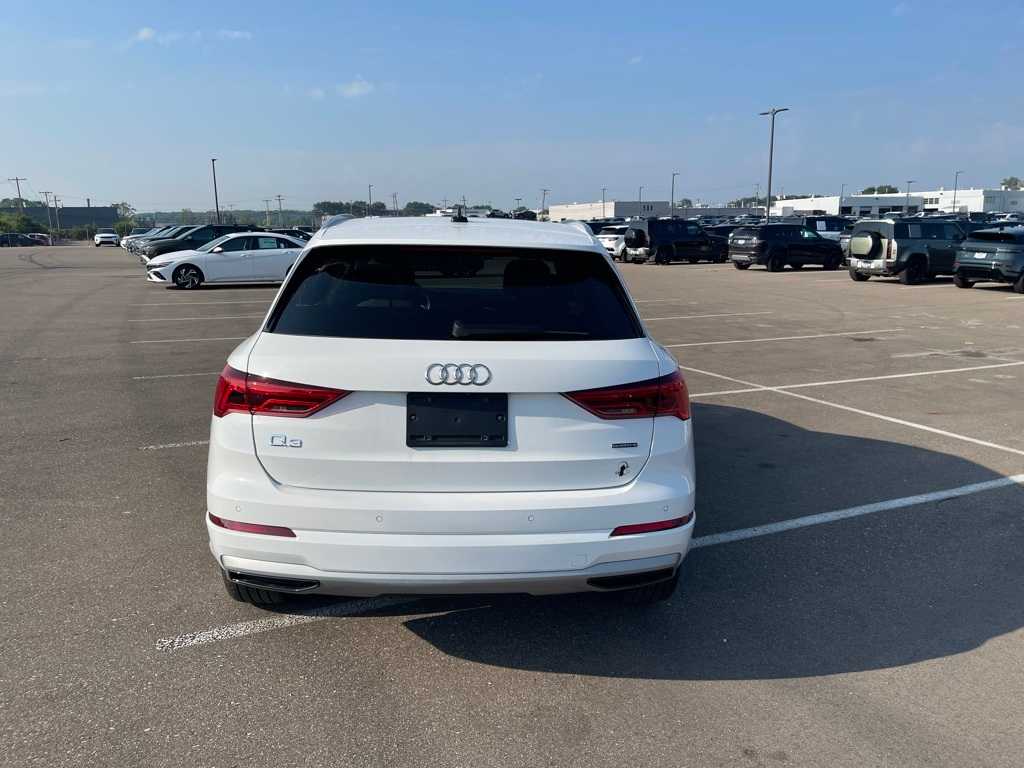 Thumbnail: 2019 Audi Q3 - 4