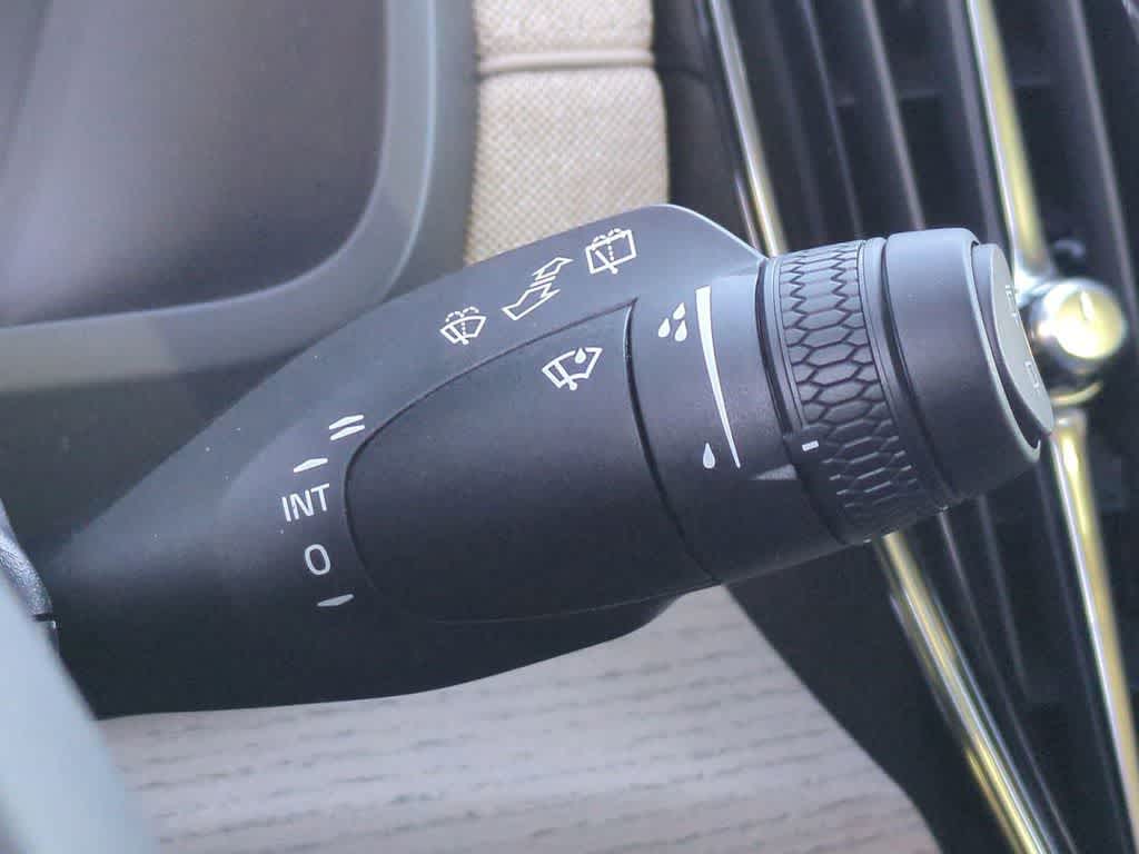 Thumbnail: 2026 Volvo XC90 - 25