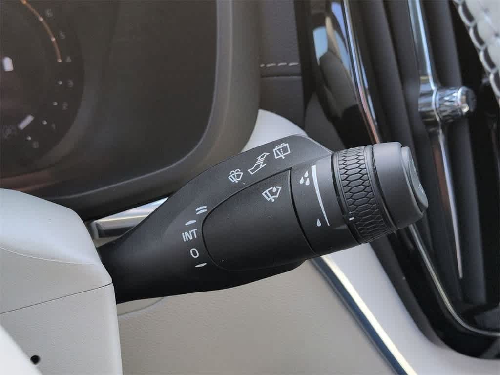 Thumbnail: 2026 Volvo XC60 - 25