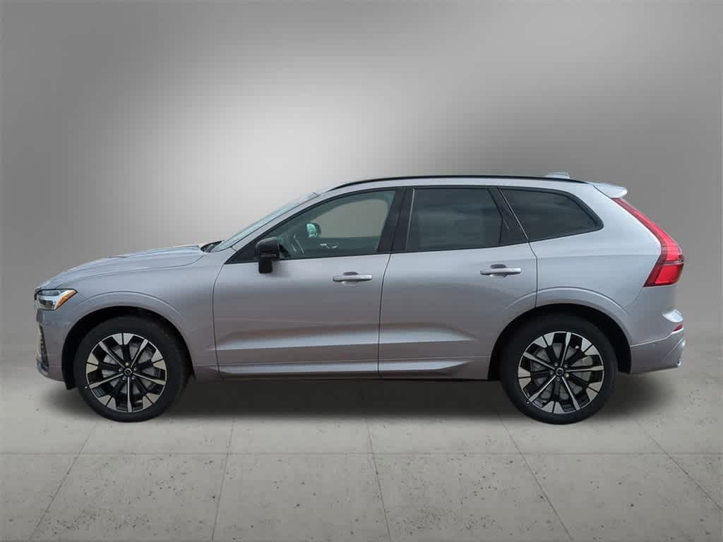 Thumbnail: 2026 Volvo XC60 - 3