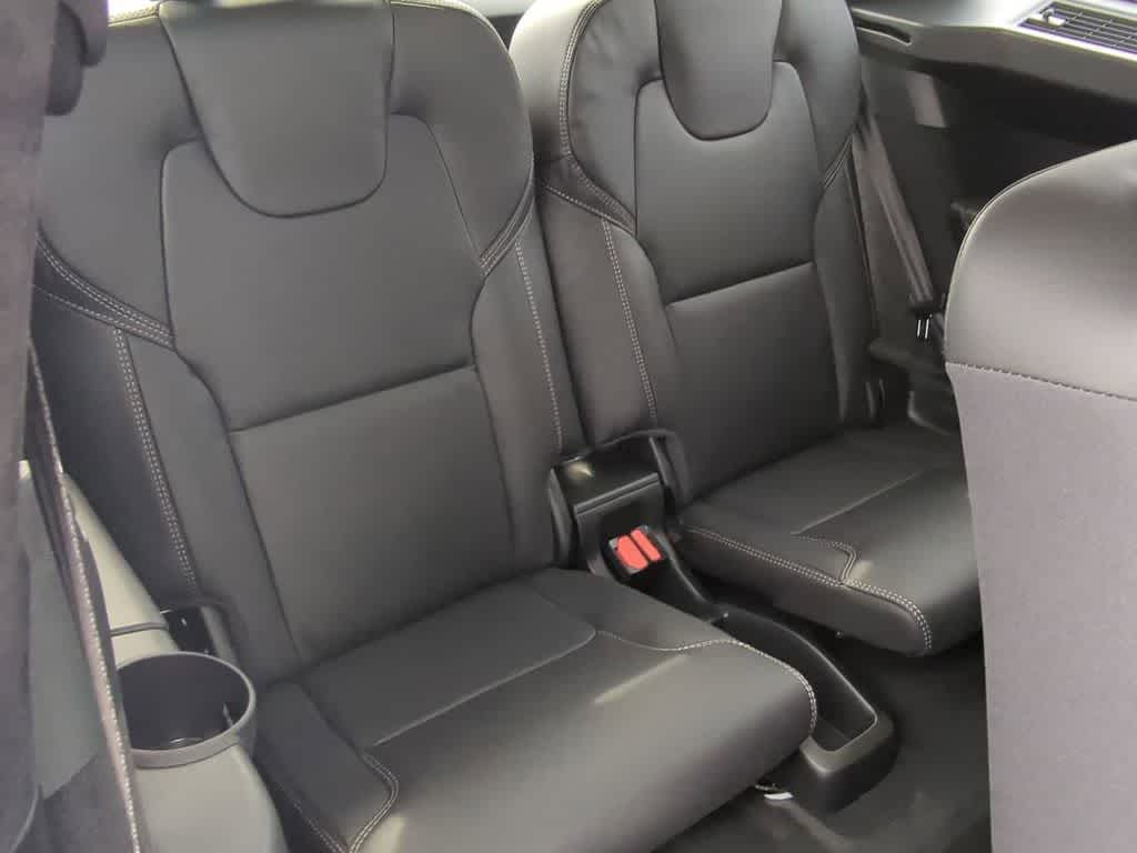 Thumbnail: 2026 Volvo XC90 - 21