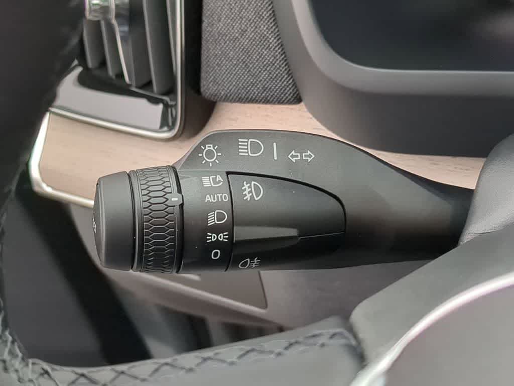 Thumbnail: 2026 Volvo XC90 - 27