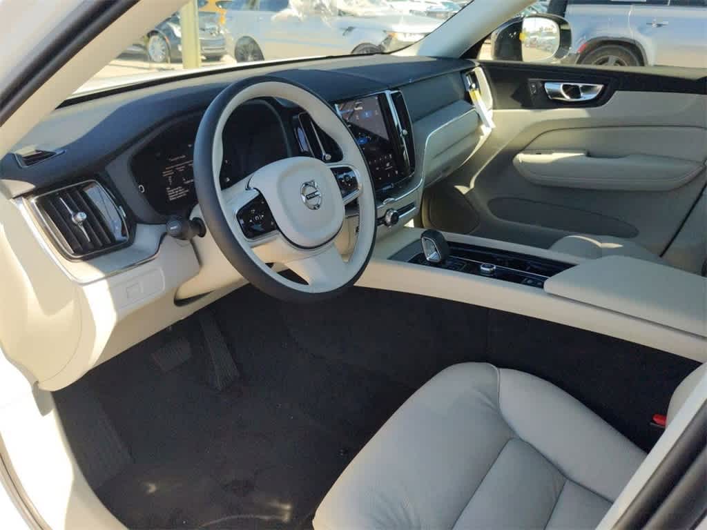 Thumbnail: 2025 Volvo XC60 - 2