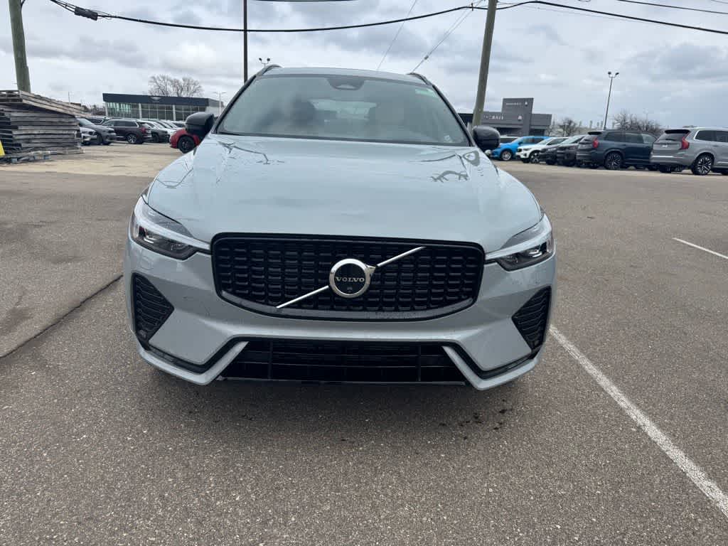 Thumbnail: 2025 Volvo XC60 - 2