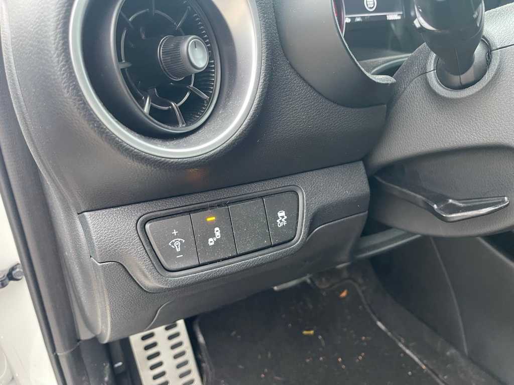 Thumbnail: 2024 Kia Forte - 14