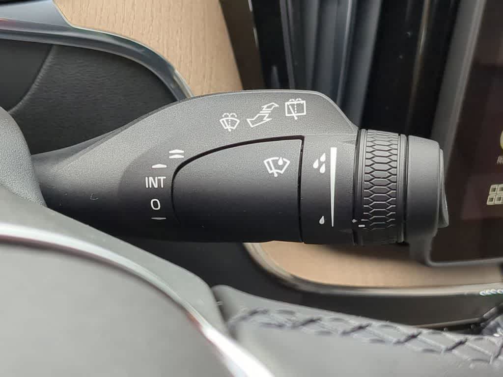 Thumbnail: 2026 Volvo XC60 - 24