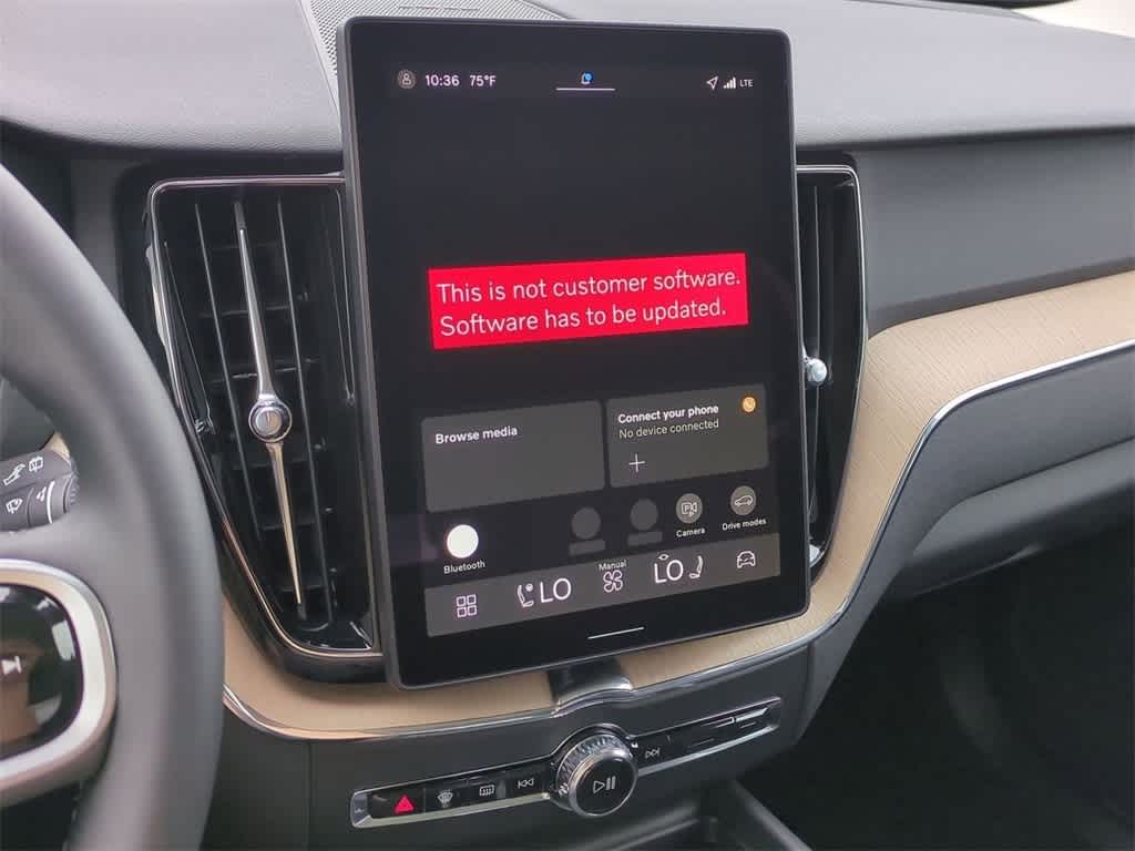 Thumbnail: 2026 Volvo XC60 - 28