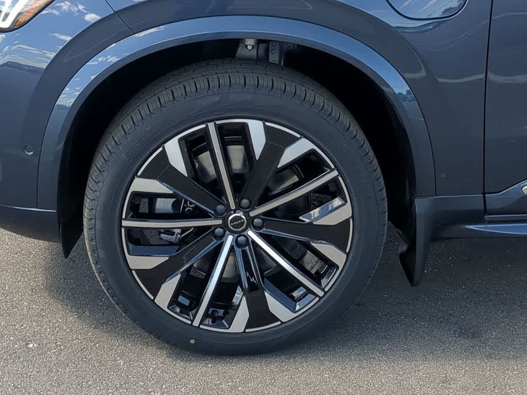 Thumbnail: 2026 Volvo XC90 - 13
