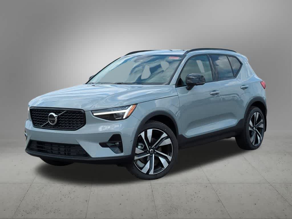 2026 Volvo XC40