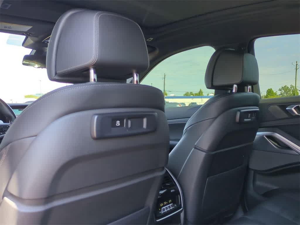 Thumbnail: 2021 BMW X6 - 18