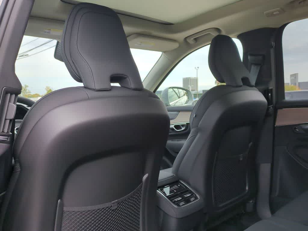Thumbnail: 2026 Volvo XC90 - 16