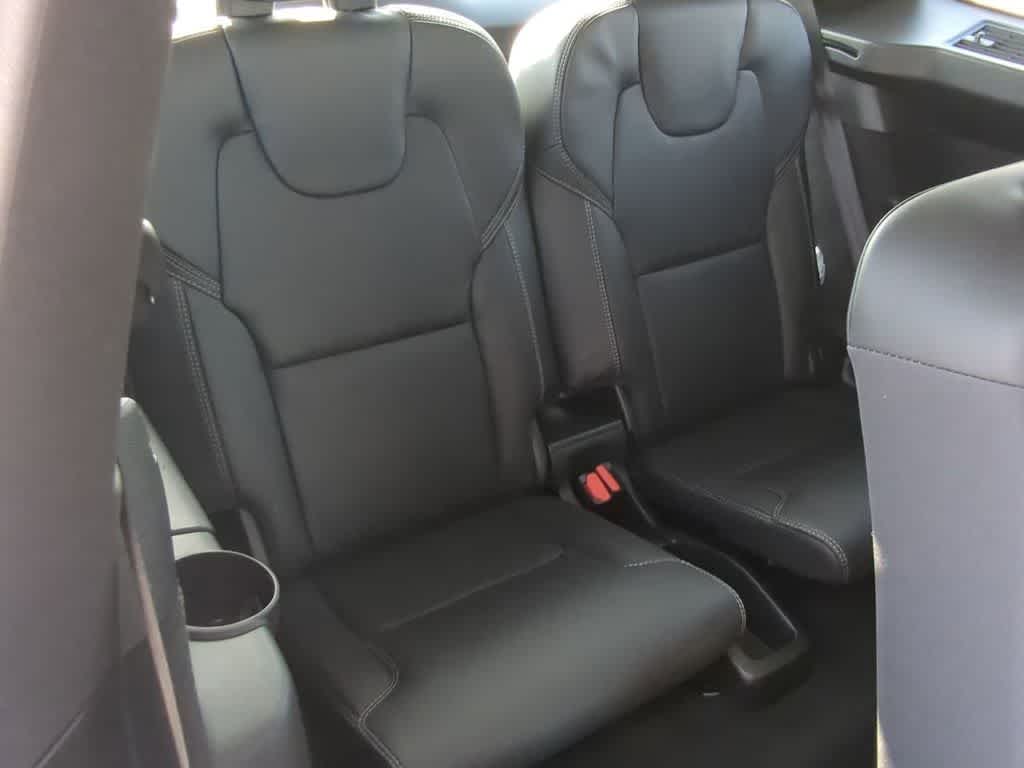 Thumbnail: 2026 Volvo XC90 - 21