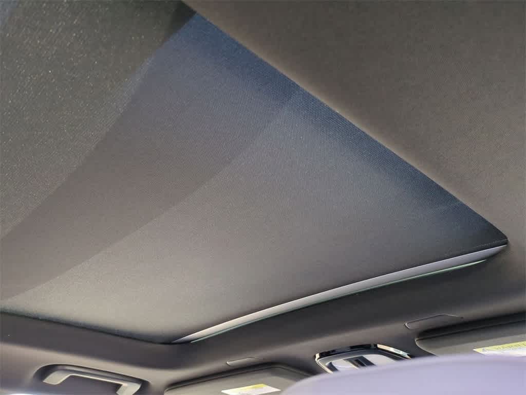 Thumbnail: 2026 Volvo XC90 - 20