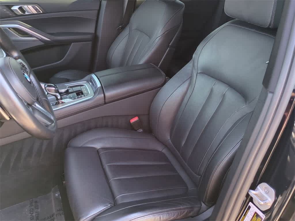 Thumbnail: 2021 BMW X6 - 16