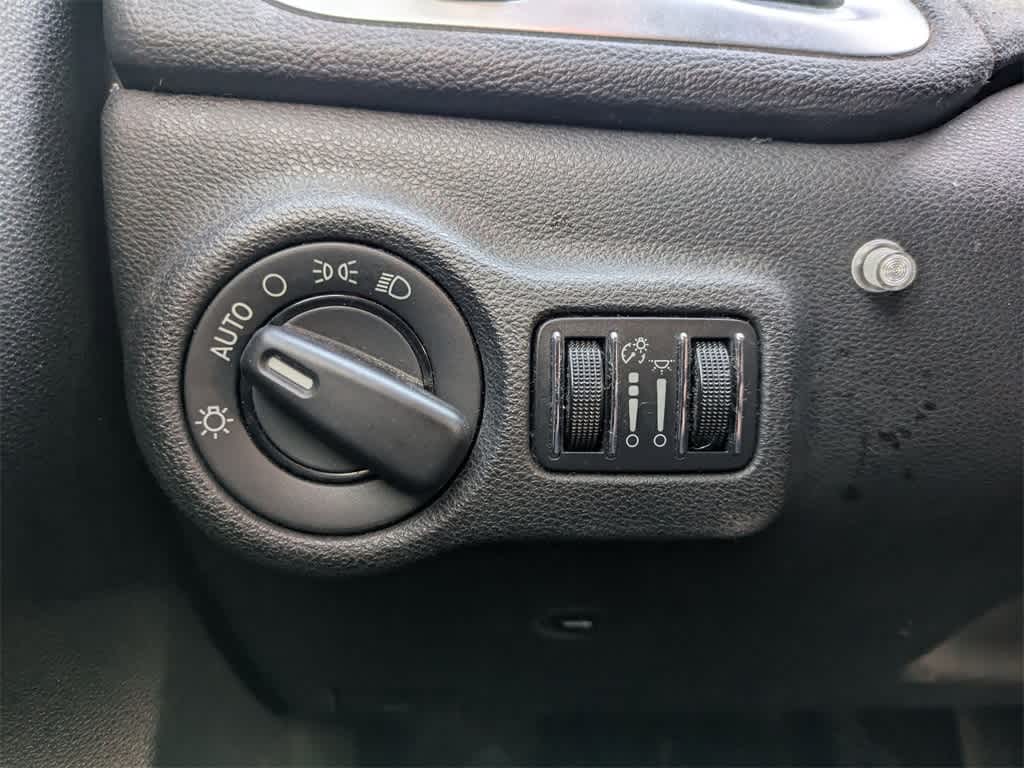 Thumbnail: 2015 Dodge Dart - 30