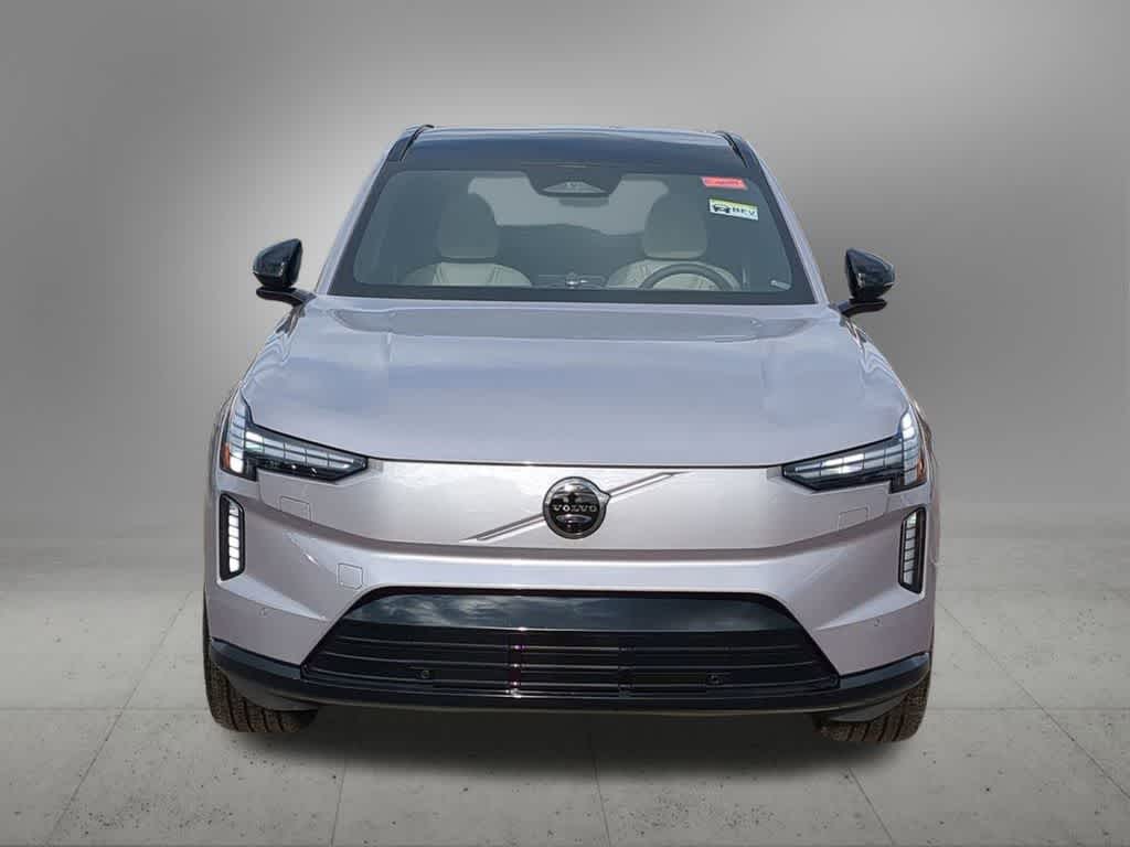 Thumbnail: 2026 Volvo EX90 - 9