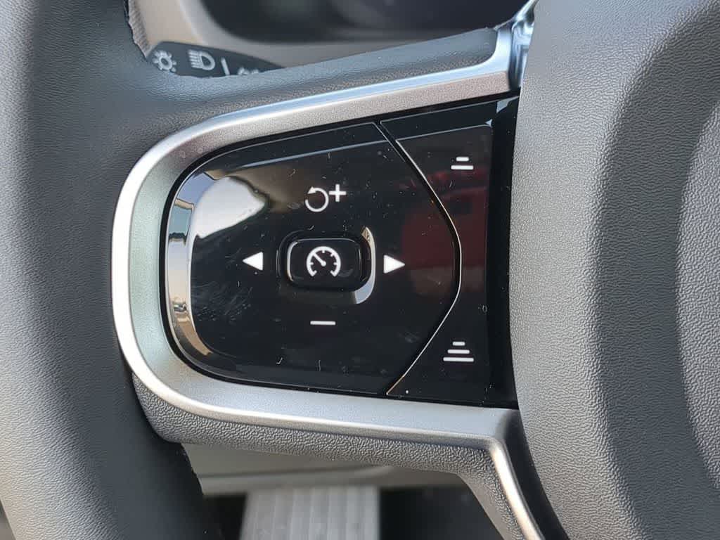 Thumbnail: 2026 Volvo XC90 - 24