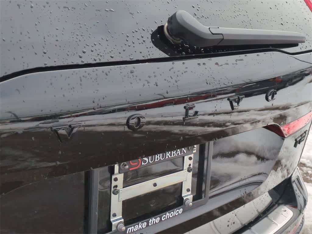 Thumbnail: 2025 Volvo XC60 - 4