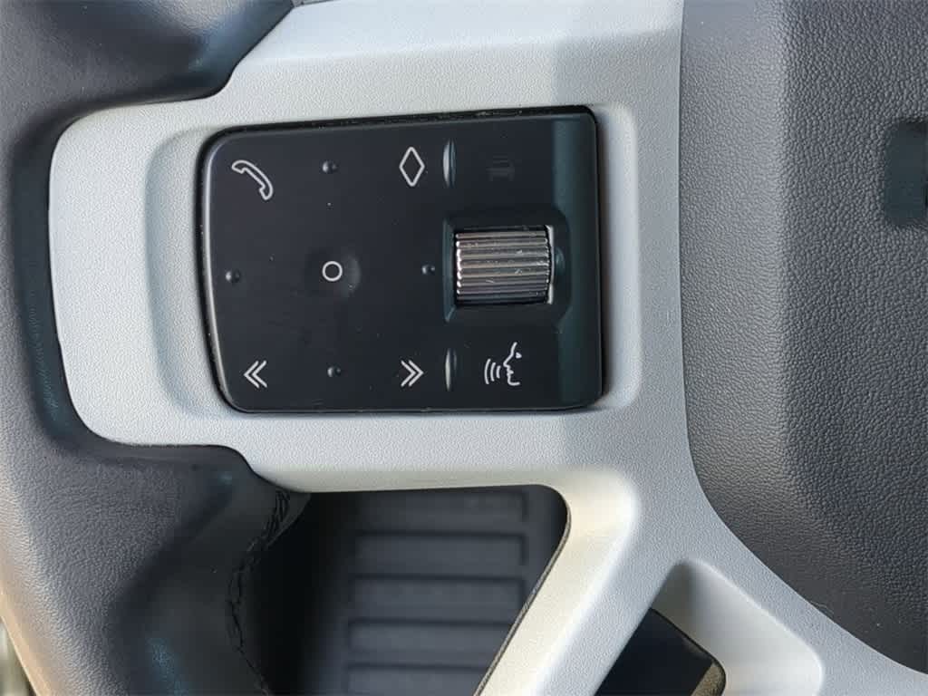 Thumbnail: 2022 Land Rover Defender - 22