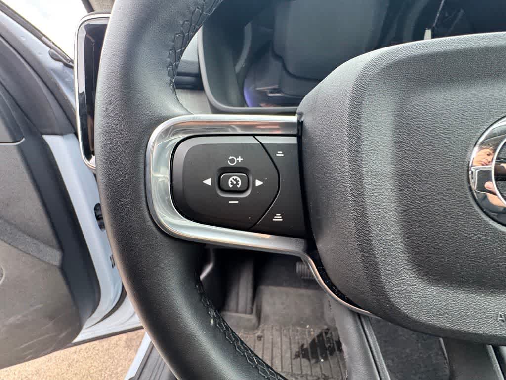 Thumbnail: 2026 Volvo XC40 - 19