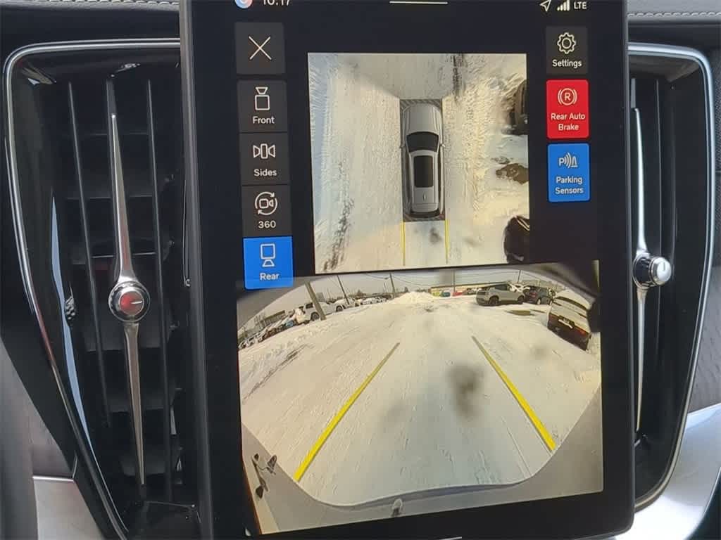 Thumbnail: 2026 Volvo XC90 - 21