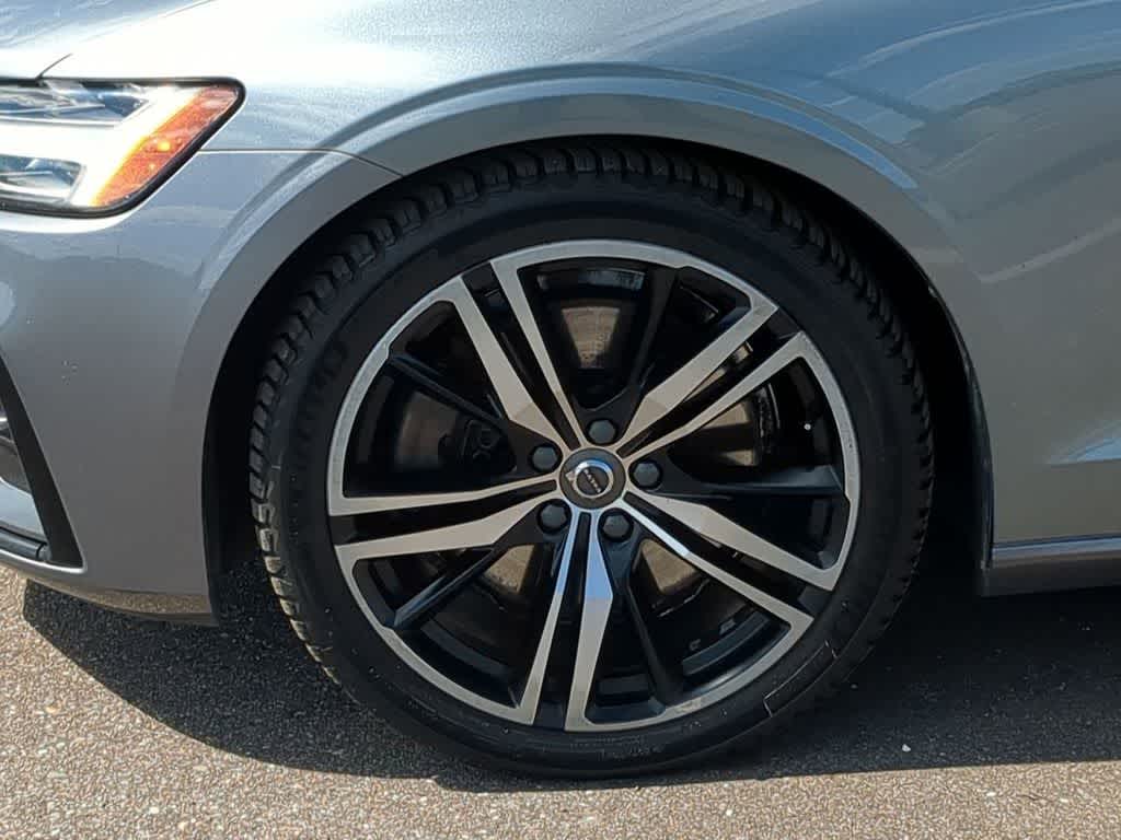 Thumbnail: 2019 Volvo S60 - 13