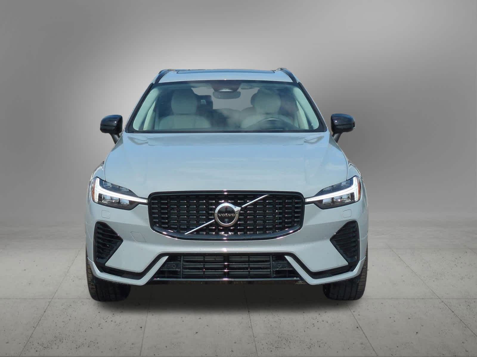 Thumbnail: 2025 Volvo XC60 - 9