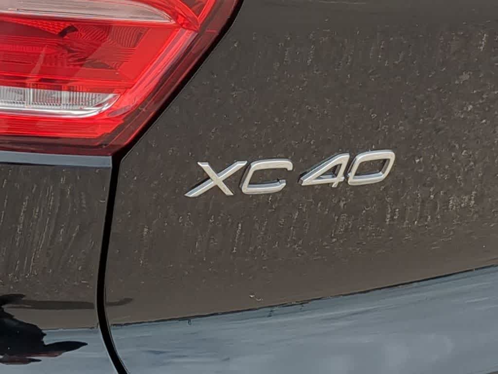 Thumbnail: 2026 Volvo XC40 - 12
