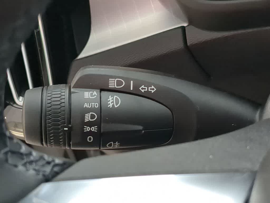 Thumbnail: 2026 Volvo XC40 - 25