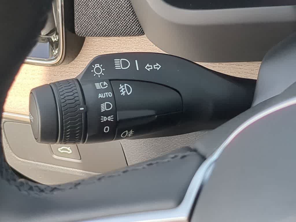 2026 Volvo XC90 Plus - Photo 25