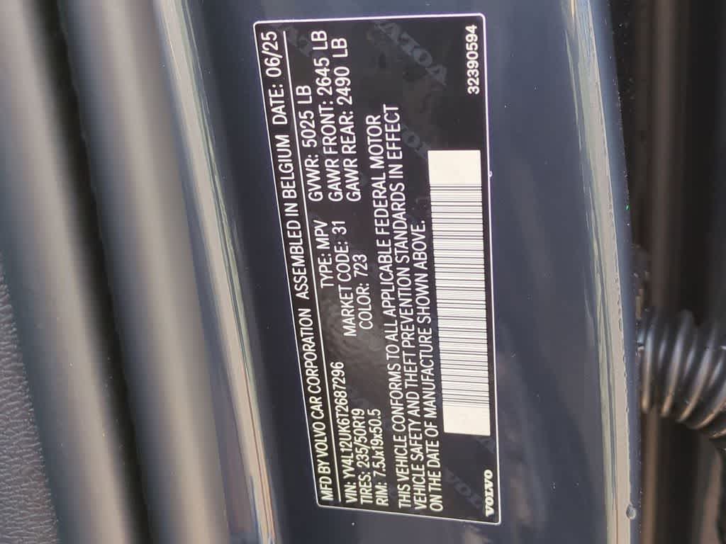 Thumbnail: 2026 Volvo XC40 - 33