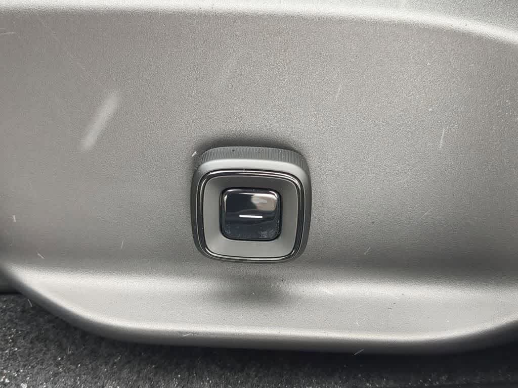 Thumbnail: 2025 Volvo EX30 - 16