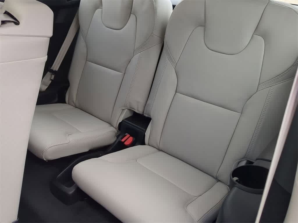 Thumbnail: 2026 Volvo XC90 - 22