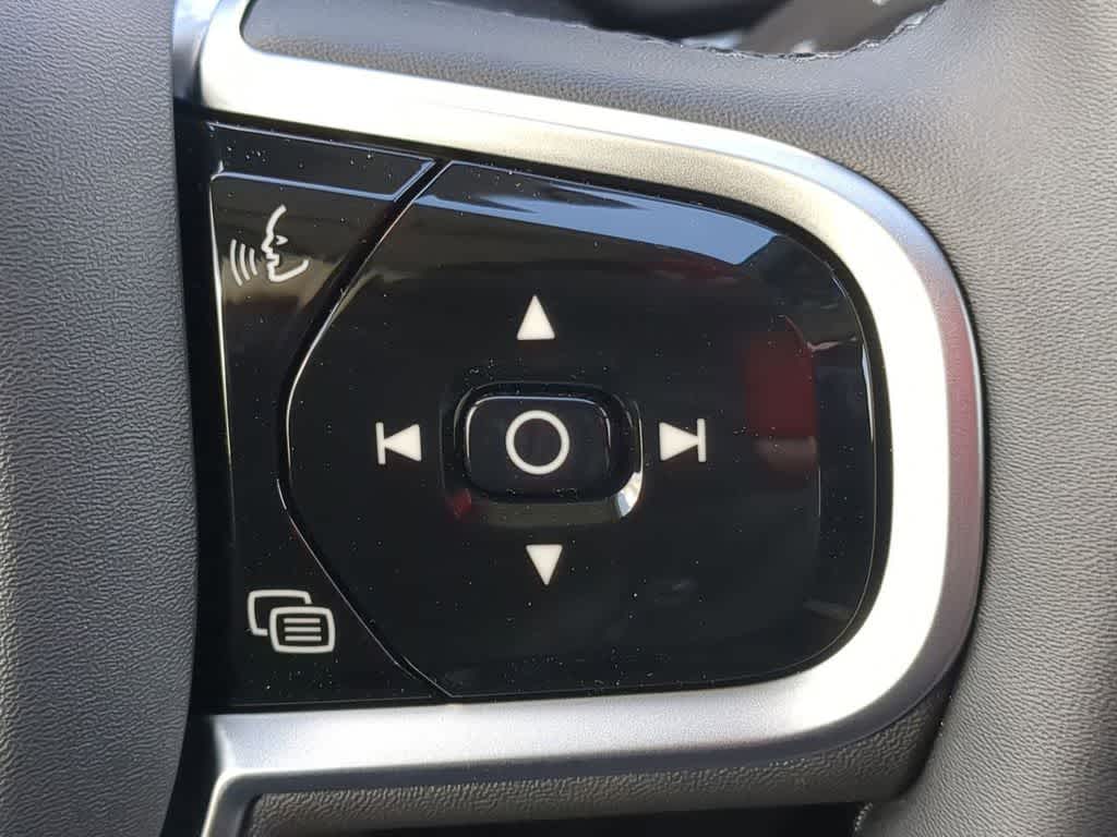 Thumbnail: 2026 Volvo XC60 - 23