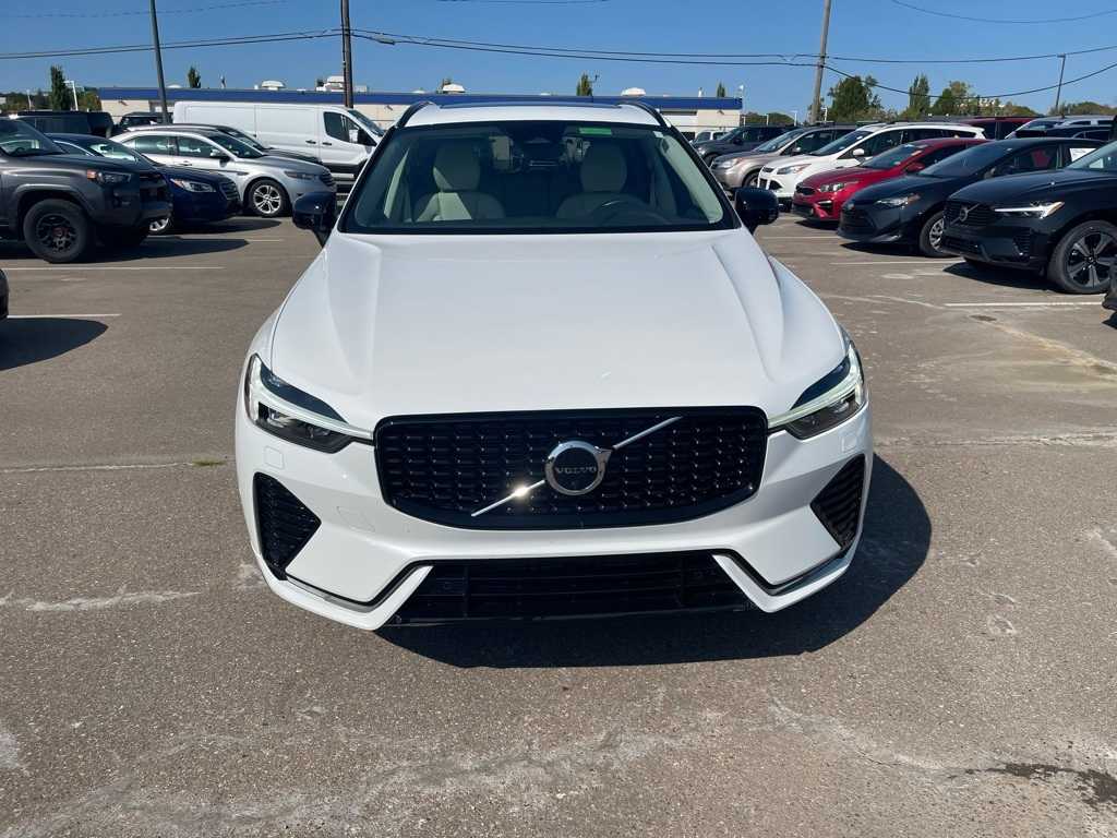 Thumbnail: 2023 Volvo XC60 - 8