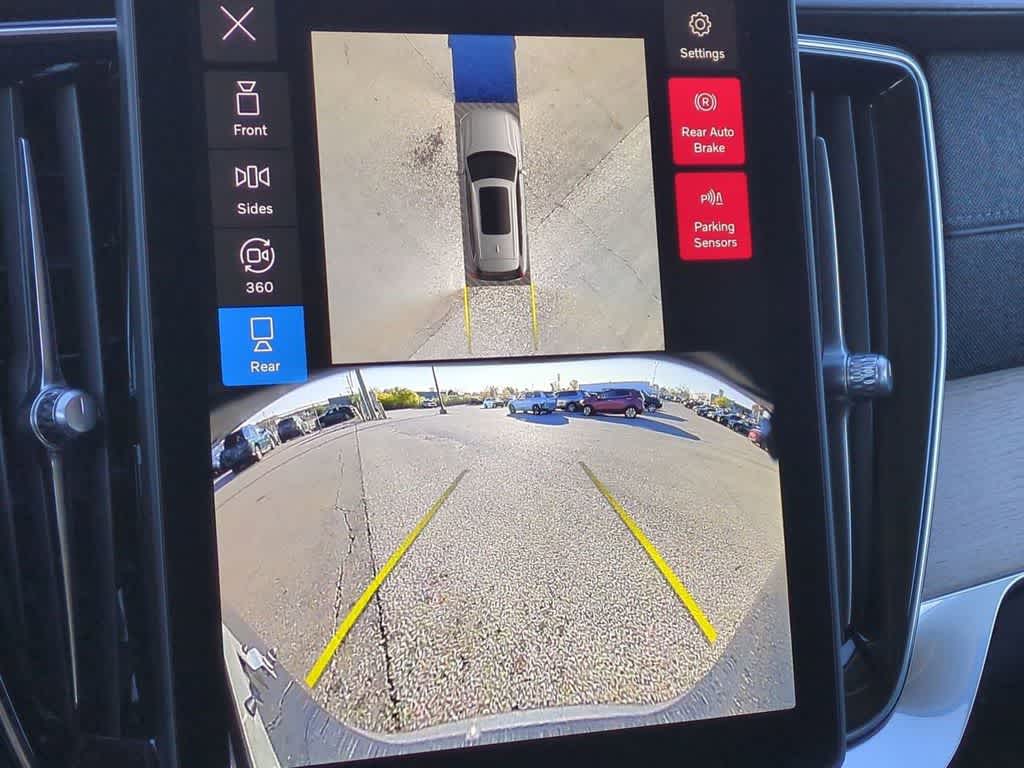 Thumbnail: 2026 Volvo XC90 - 28