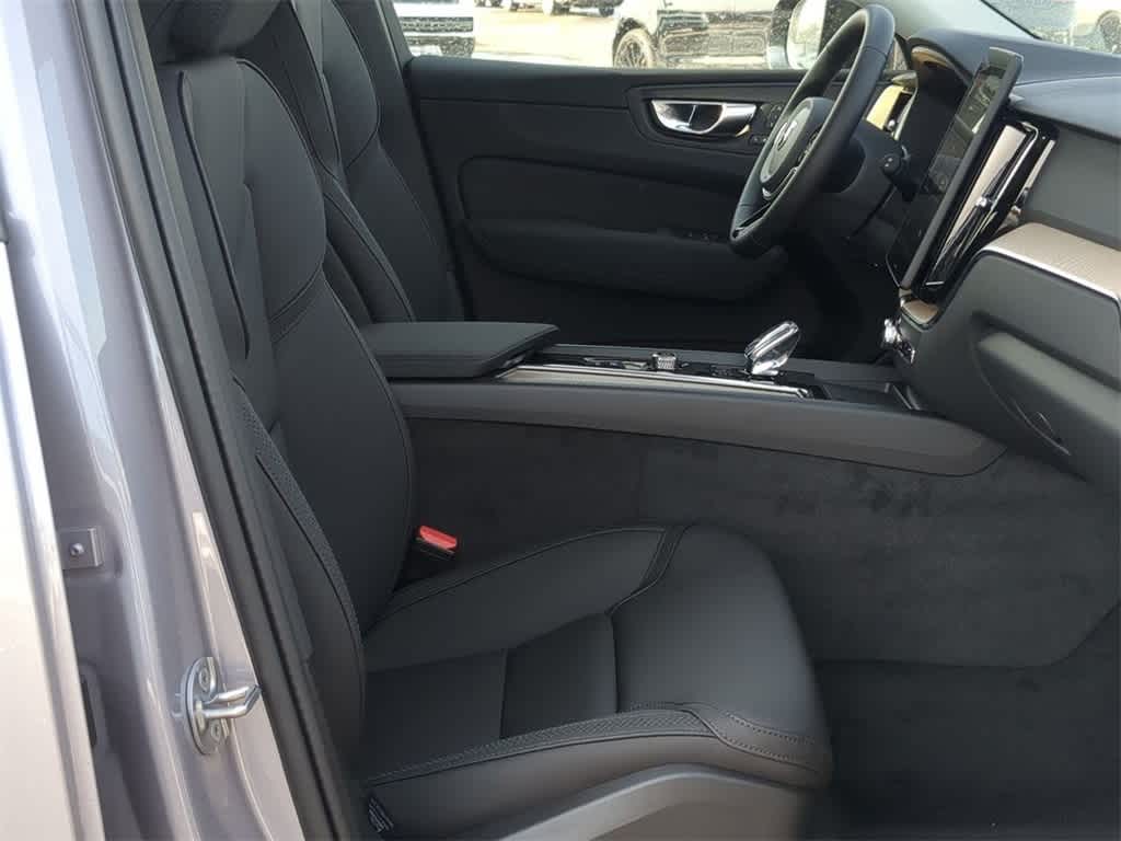 Thumbnail: 2026 Volvo XC60 - 20