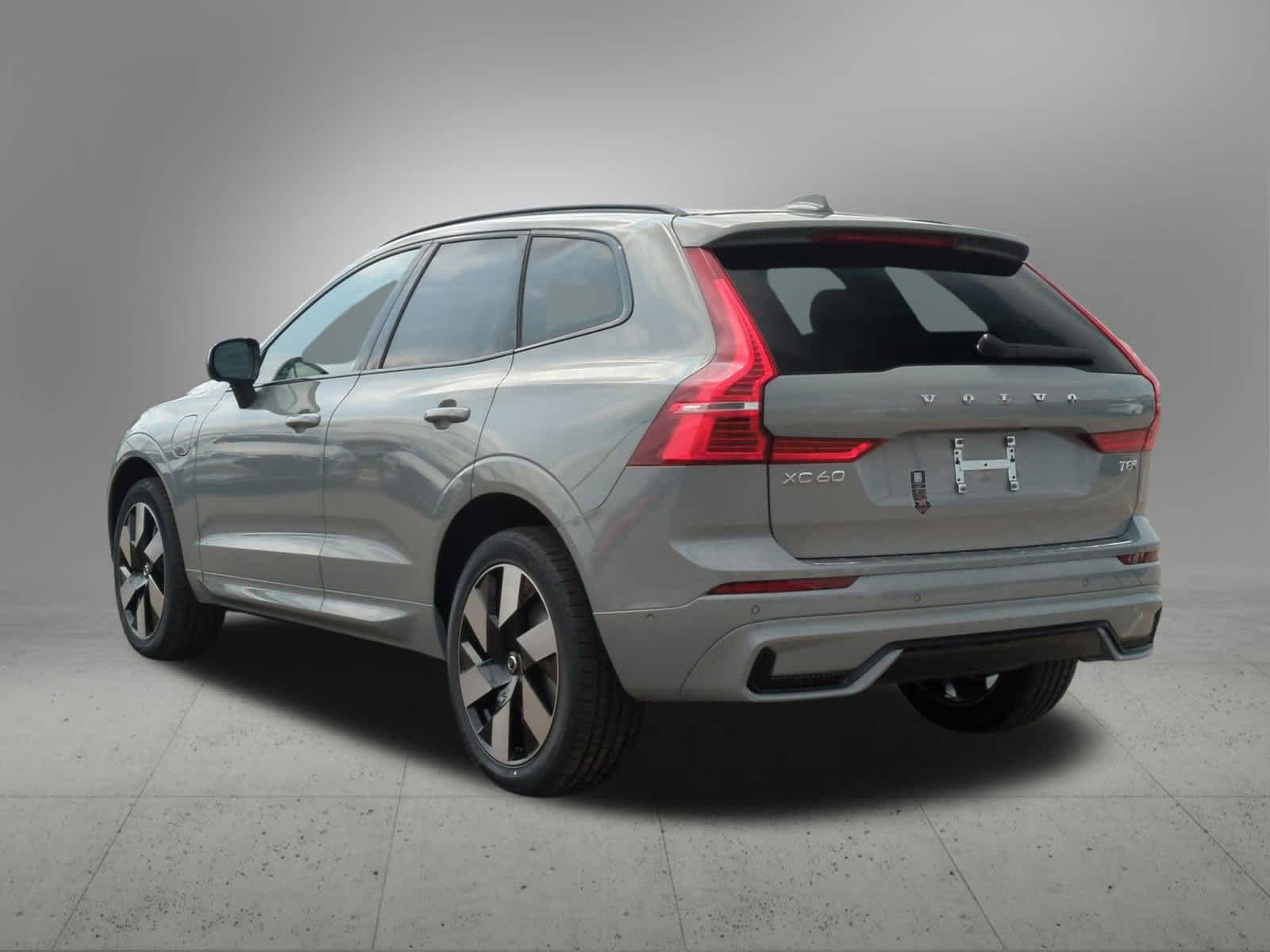 2025 Volvo XC60 Recharge Core 4