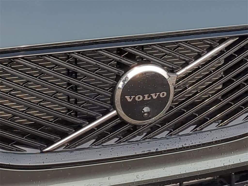 Thumbnail: 2026 Volvo XC60 - 11