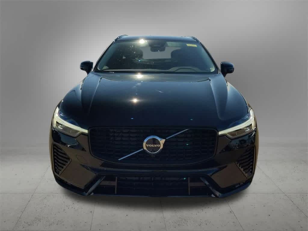 Thumbnail: 2025 Volvo XC60 - 9