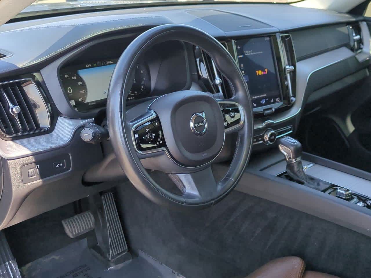 Thumbnail: 2019 Volvo XC60 - 2